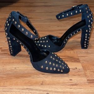 Studded heel